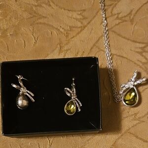 Avon Silver and Green Teardrop Earrings